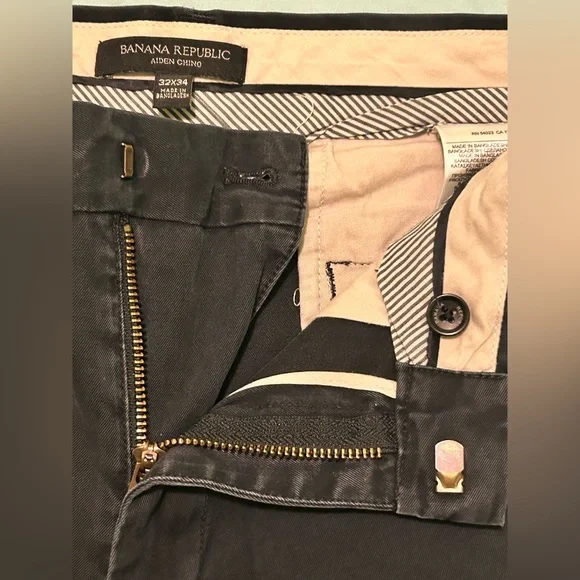 Banana Republic Aiden Chino Pants in Black - Picture 5 of 6